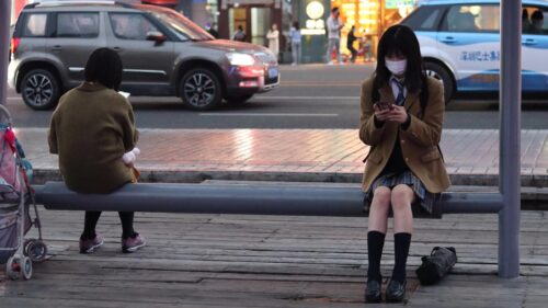 長い脚は多少太くても美しく感じるからな　街中で歩いている女の美脚でしかヌけない★35